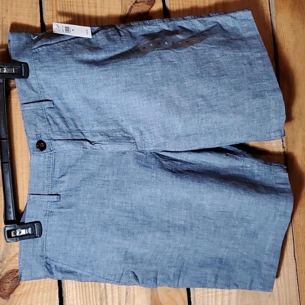 GAP*NWT Essential Khaki 10" Short* Sz 34* Chambray Blue